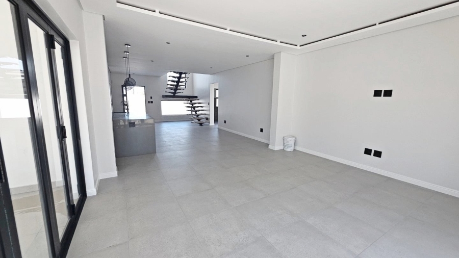 4 Bedroom Property for Sale in Sandown Western Cape